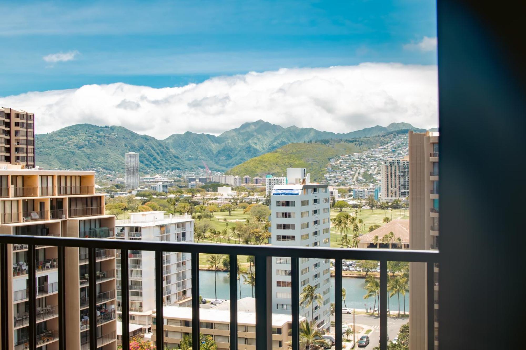 Mountain View Condo W/ King-Size Bed, Free Parking Honolulu Exterior photo
