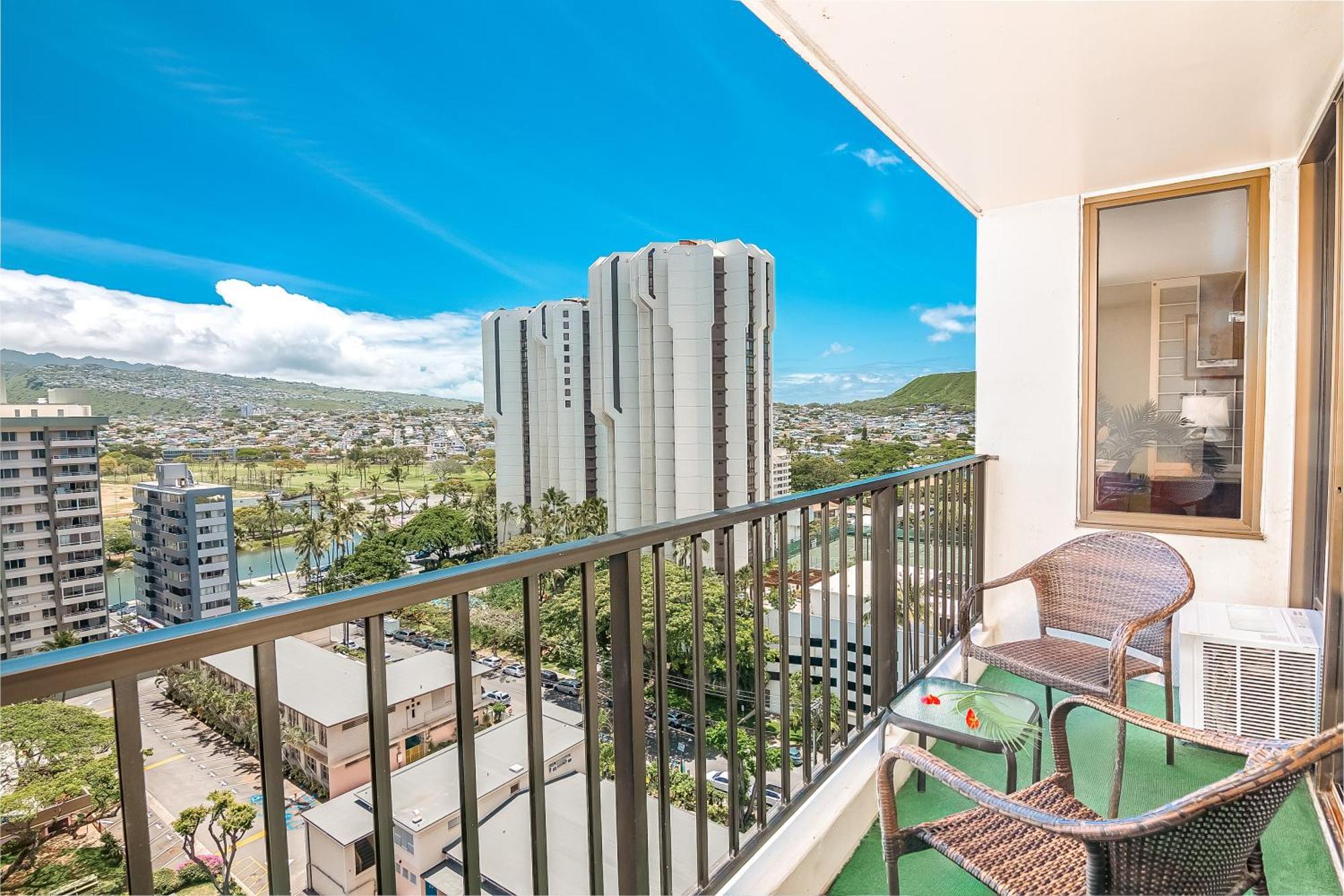 Mountain View Condo W/ King-Size Bed, Free Parking Honolulu Exterior photo